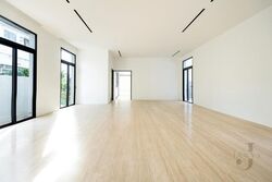 Mount Sinai Lane (D10), Detached #504059891